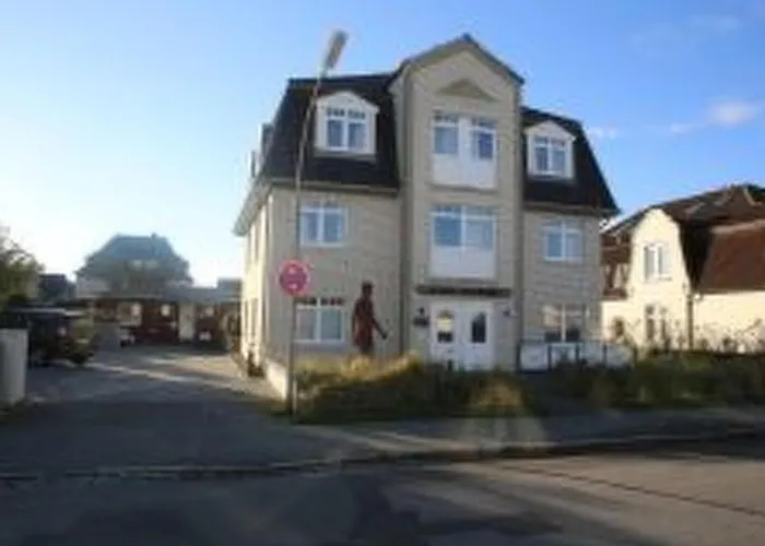 Helle Mit Sonniger Terrasse By Interhome Lejlighed Wenningstedt-Braderup