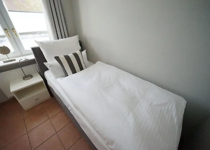 Helle Mit Sonniger Terrasse By Interhome Lejlighed *